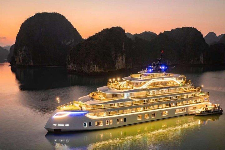 Premium 6-Star Ha Long Bay and Lan Ha Bay 2D1N Cruise from Hanoi