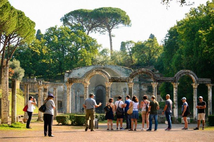 Tour privato di un giorno da Roma a villa Adriana in treno con biglietti