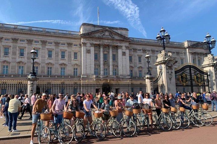 グランド・ロンドン・バイク・ツアーの見どころと隠れた楽しみ