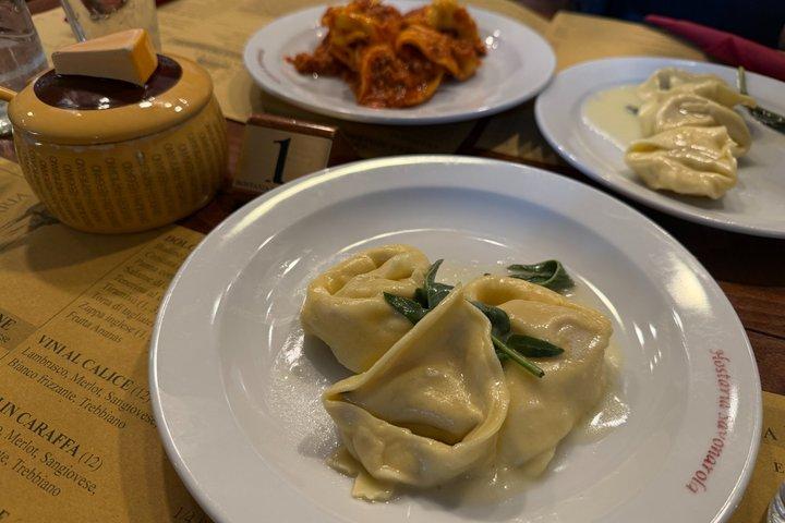 Ferrara Walking Tour Highlights and Food Tastings