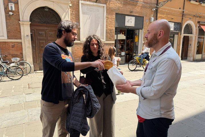 Ferrara Walking Tour Highlights and Food Tastings