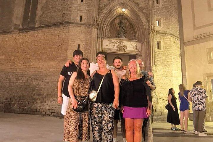 Barcellona : Pubcrawl con ingresso VIP al Rooftop e alle discoteche