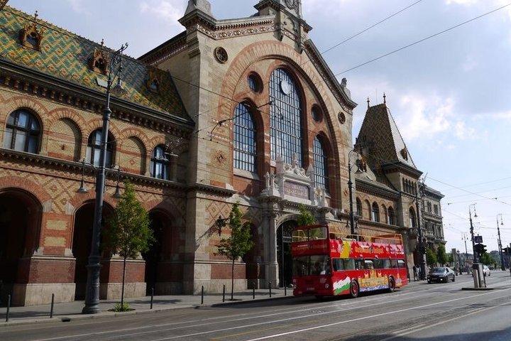 市内観光ブダペスト・ホップオン・ホップオフバス（徒歩ツアー付き）