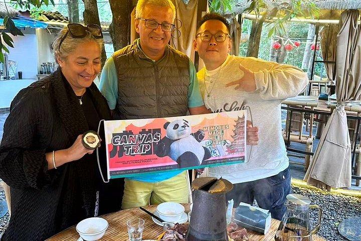 ウロンパンダ保護区&都江堰プライベートガイドツアー(ランチ付き)