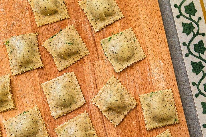 Fresh Pasta and Risotto Cooking Class in Central Milan