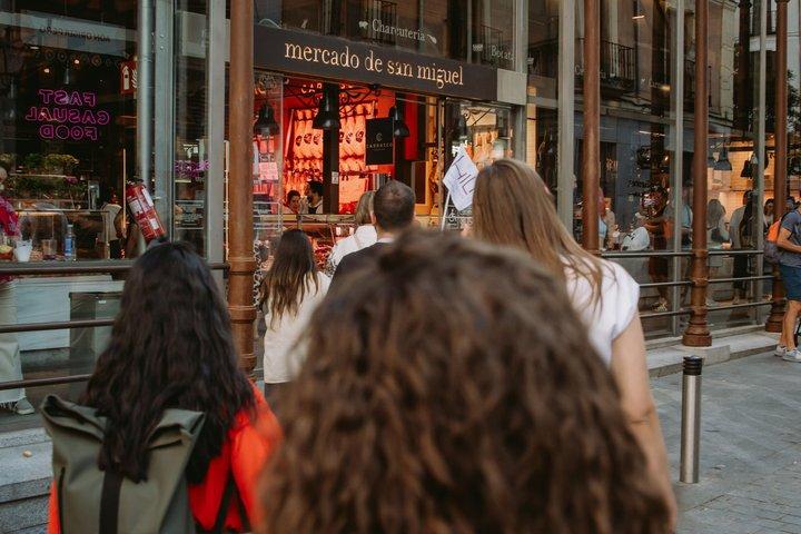 マドリードストリートフードガイドツアー：サンミゲル市場＆市内中心部