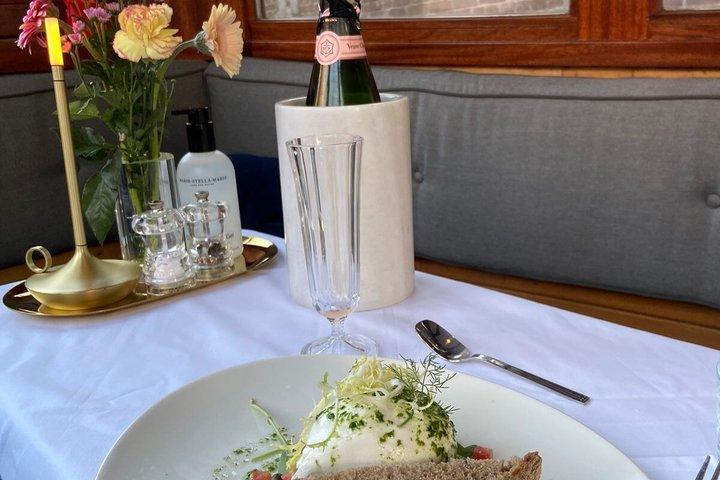 Amsterdam Running Dinner Cruise: 3 or 4 Courses