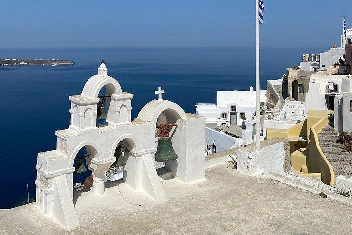 Private Panoramic and Iconic Day Tour in Santorini