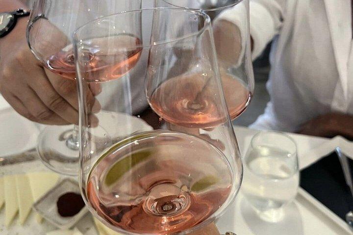 サントリーニワイン試飲&オイア観光ツアー