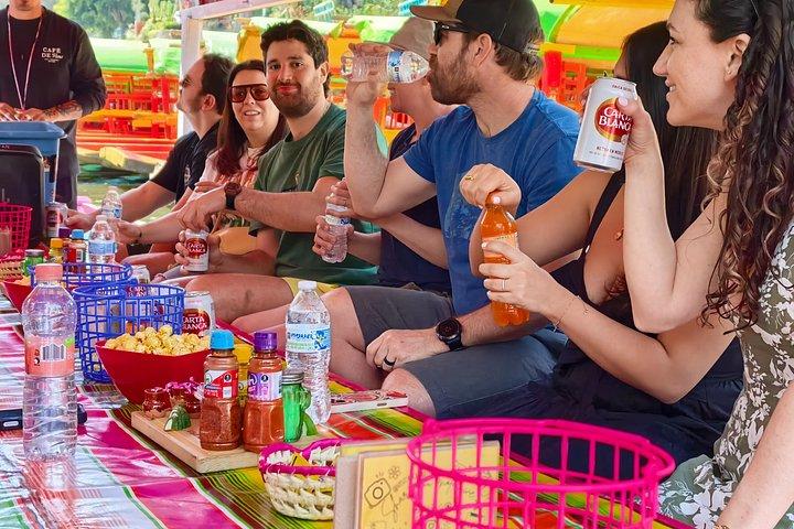 メキシコシティボートツアー：文化、食、ドリンク＆優先アクセス
