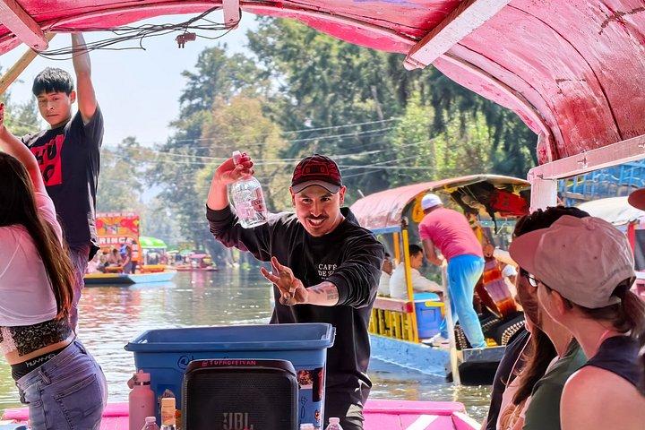 メキシコシティボートツアー：文化、食、ドリンク＆優先アクセス