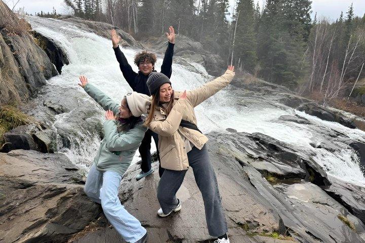 Cameron Falls Guided Hiking Tour — Shared Bus