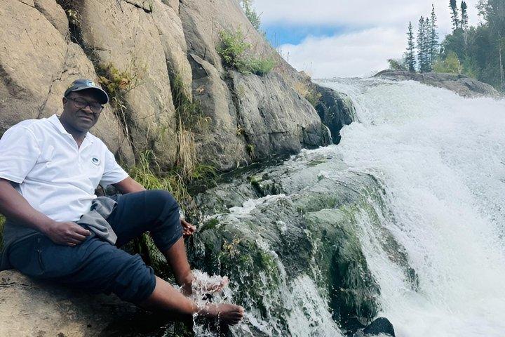Cameron Falls Guided Hiking Tour — Shared Bus