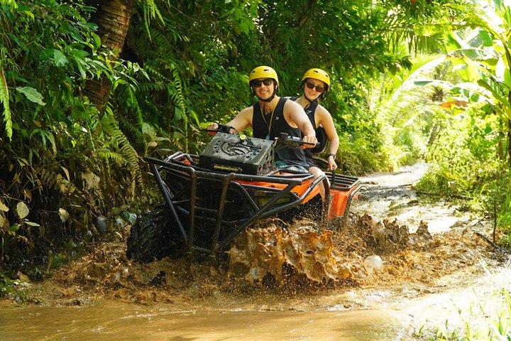 ウブド350cc ATVクワッドバイクとアユン川ラフティング（ランチ付き）