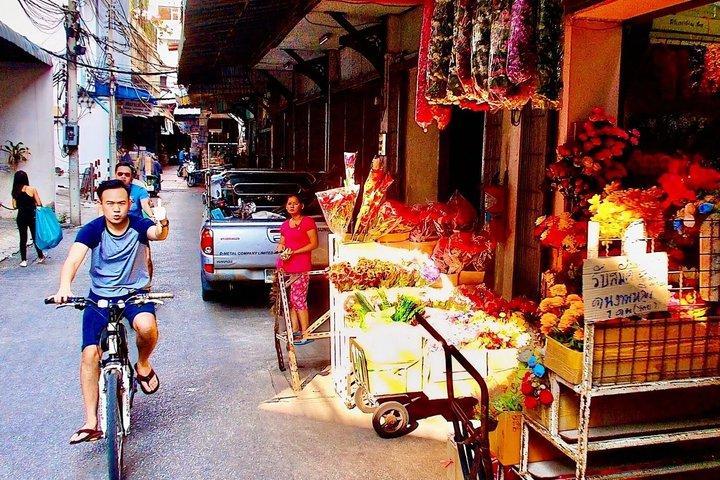 Bangkok cykeltur: Chinatown, blomstermarked og skildpaddefodring