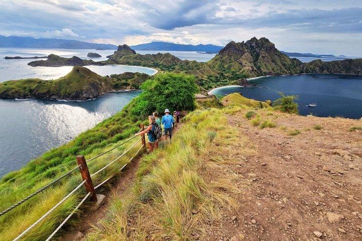 Explorer Komodo Open Trip 2 Jours 1 Nuit