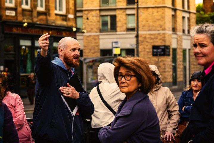 Geschichte von Glasgow Walking Tour mit einem Comedian