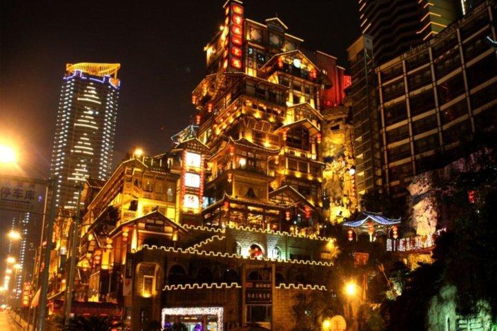 Chongqing Night Cruise Old Street and Scenic Drive Tour