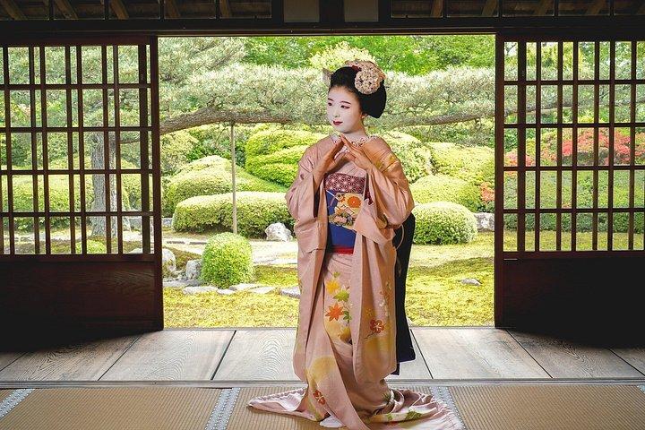 京都限定お寺舞妓舞禅園とお茶体験