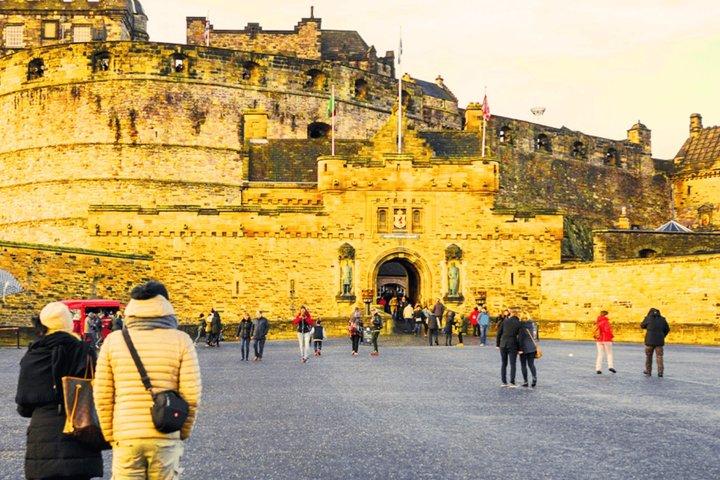 História de Edimburgo Walking Tour: com um comediante