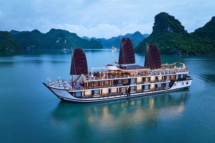 Luxury Amanda Cruise Halong Bay and Lan Ha Bay 2D1N from Hanoi