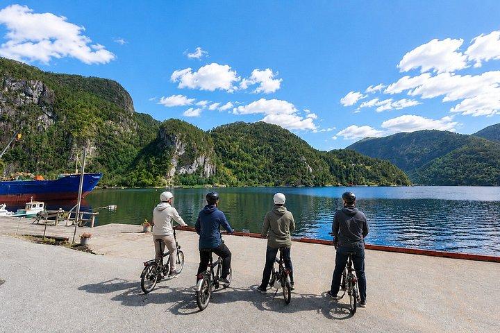 モーダレンフィヨルドサイクリングとハイキングスロット1日ツアー