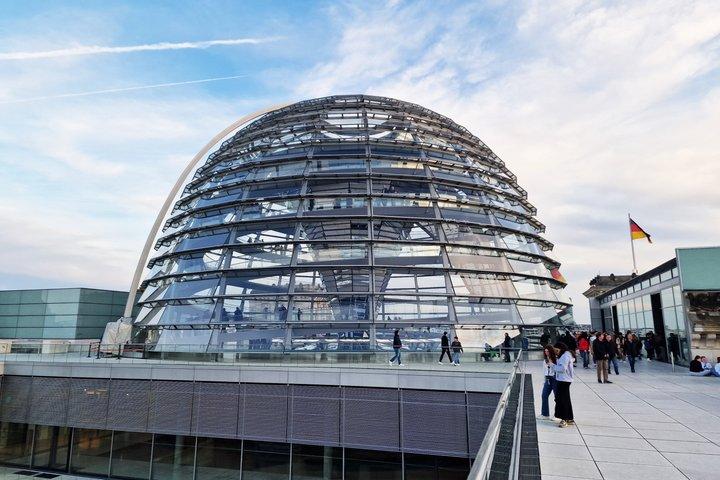 Tour im Regierungsviertel mit Reichstag Plenarsaal und Kuppel