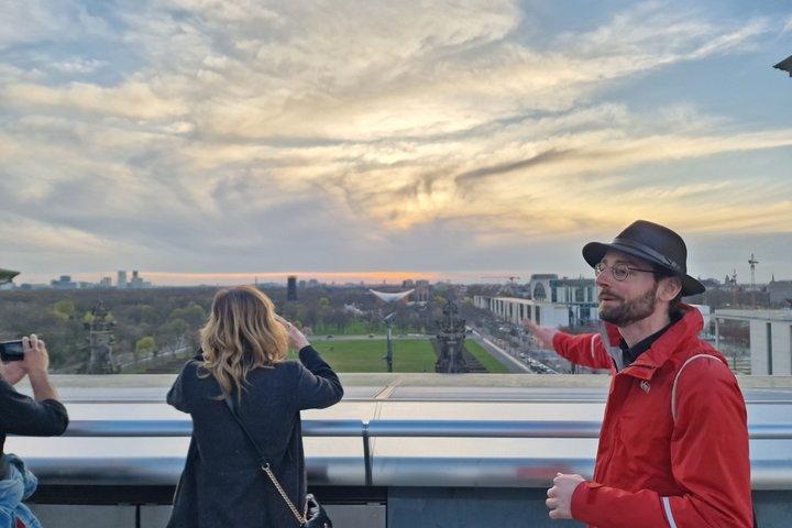 Tour im Regierungsviertel mit Reichstag Plenarsaal und Kuppel