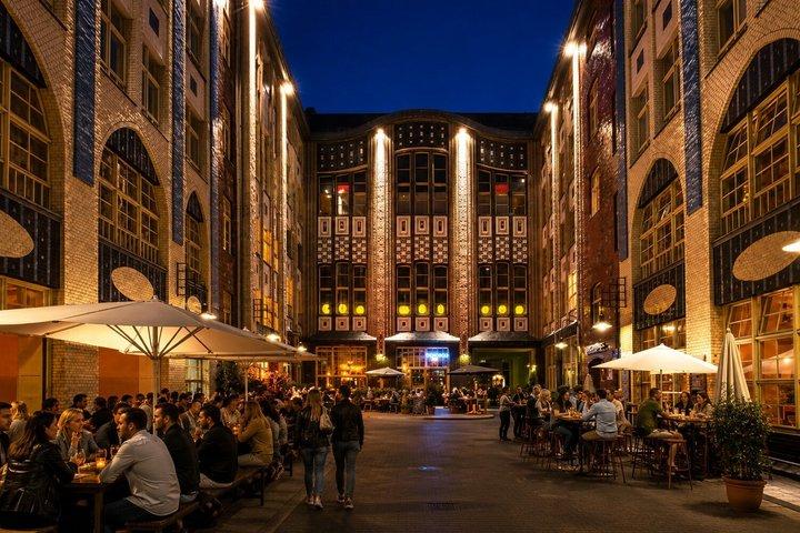 ドリンク付きベルリンナイトツアー：地元の人とのプライベート＆カスタム
