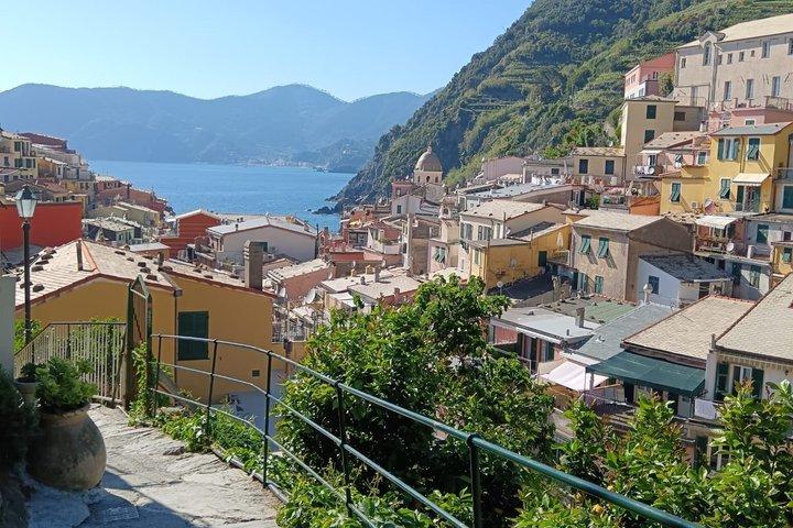 Cinque Terre in the Morning with Manarola Vernazza and Wine