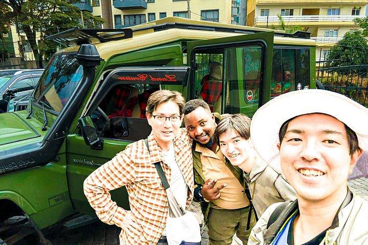 5時間ナイロビ国立公園ゲームドライブ4×4車両無料送迎