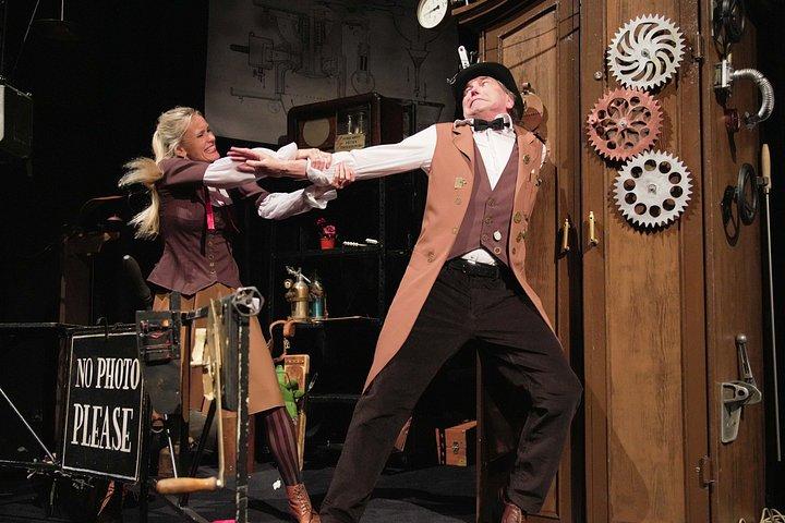 Billeder af Black Light Theatre i Prag