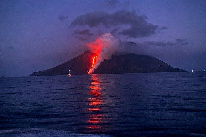 Relaxation excursion from Lipari Panarea and Stromboli.