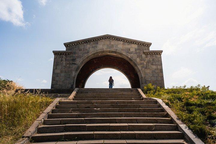 ホール・ヴィラップ・ガルニ・ゲガルドとシンフォニー・オブ・ストーンズ・シェアツアー