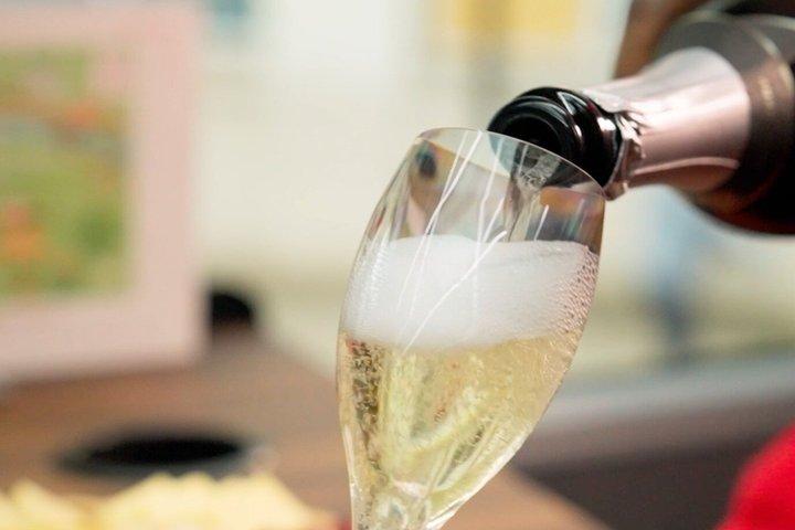 Brunch and Bubbles London Sightseeing Tour with Prosecco