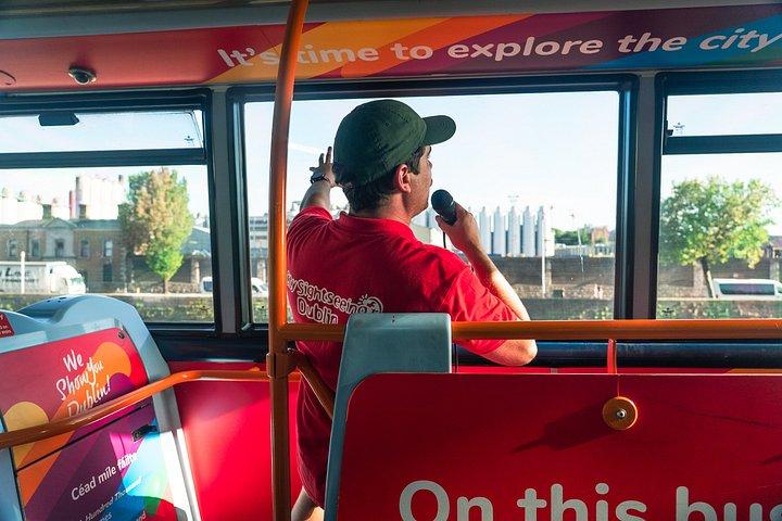 Dublin Live Guided Evening Bus Tour