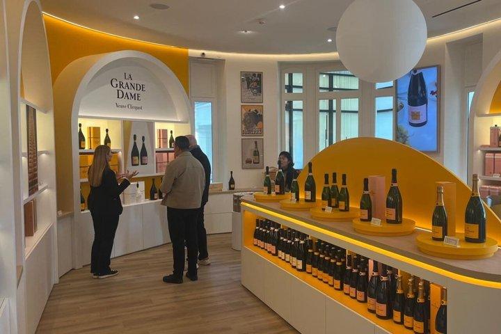 7つのテイスティング名門メゾンを巡るパリ発シャンパン日帰り旅行