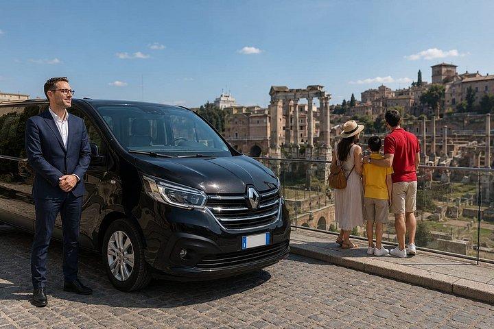 フィウミチーノ空港からローマまで3時間、チヴィタヴェッキア港で降車