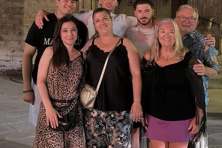 Barcellona : Pubcrawl con ingresso VIP al Rooftop e alle discoteche