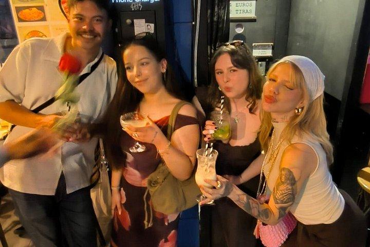 Barcellona : Pubcrawl con ingresso VIP al Rooftop e alle discoteche