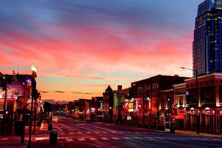 Ghosts of Nashville: Family-Friendly Ghost & History Tour (em inglês)