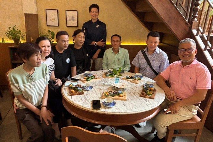 プーケット旧市街のコミュニティウォーキング ローカルエキスパートの珍味とともに