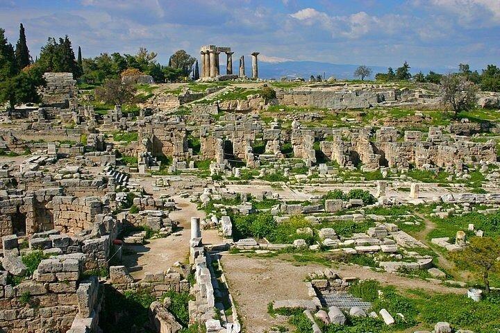 ナフプリオまたはアテネ発古代スパルタ古代コリントスプライベートツアー
