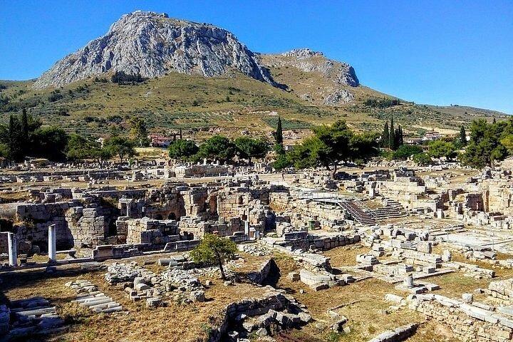 ナフプリオまたはアテネ発古代スパルタ古代コリントスプライベートツアー
