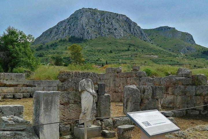 ナフプリオまたはアテネ発古代スパルタ古代コリントスプライベートツアー