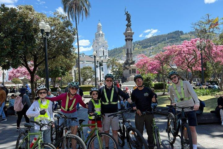 Quito Cultural Bike Tour - Grupo