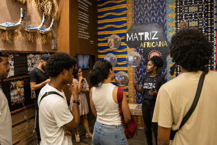 Pequeña África revelada: herencia afrobrasileña vibrante en Río