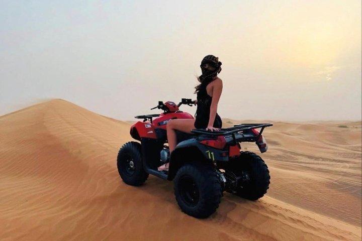 Doha : Quad Bike woestijnsafari met sandboarden & kameelrit