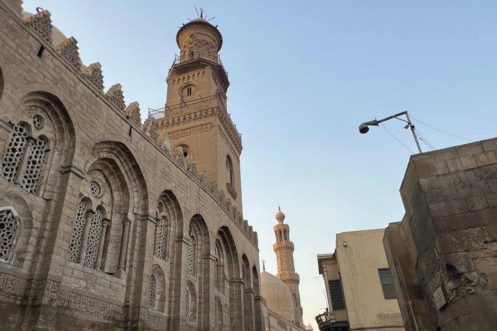 Cairo Like a Local : フェルッカ・ライド、有名なコシャリー＆カーン・エル・ハリーリ