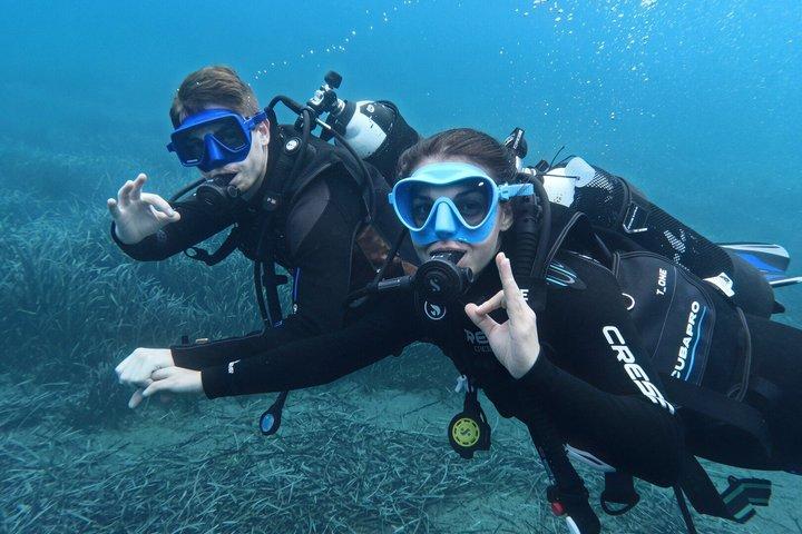 Descubre el buceo en Santorini